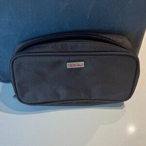 Tumi Small Brown Amenity Bag – Delta First Class Exclusive